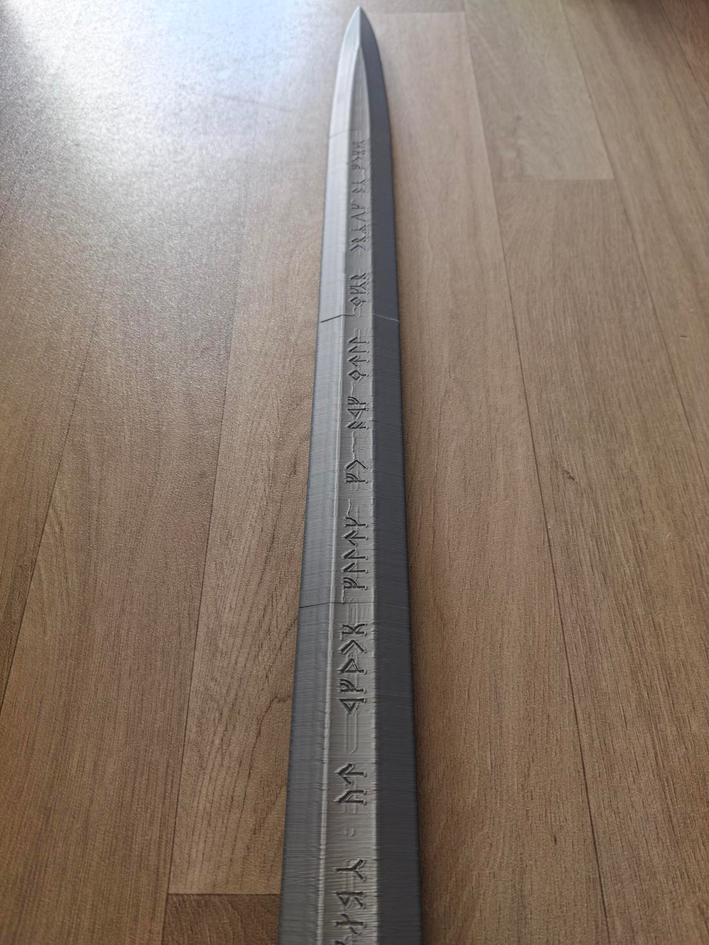 3D Printed Lord ot the Rings Andúril Sword Kit – Screw Assembly – Full Colour -